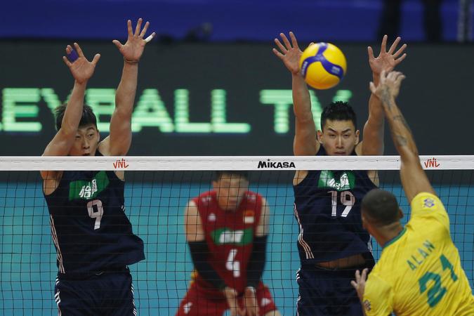 Китай победи Бразилия, която е номер 1 в световния волейбол