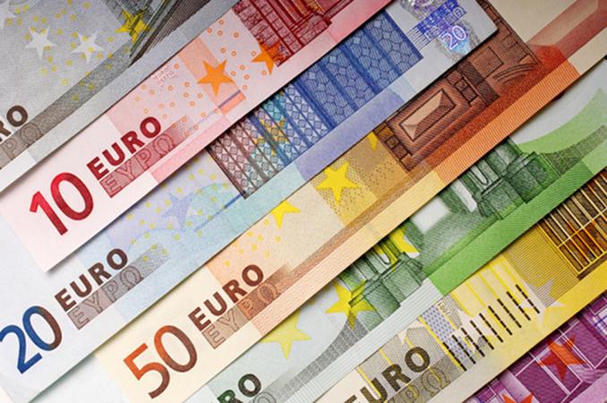 Отслабващото евро оскъпява китайските стоки в Европа